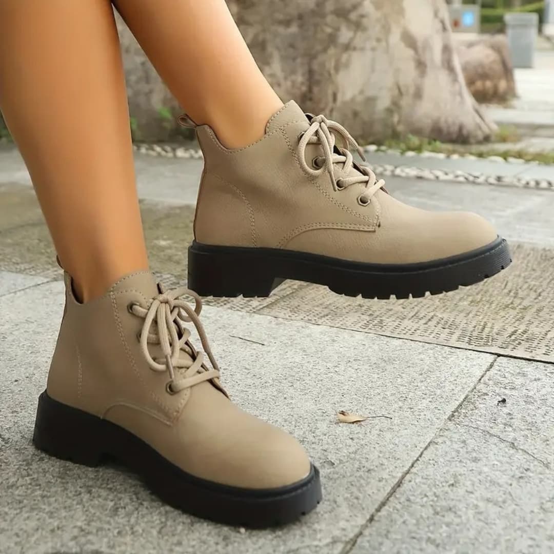 Josephine - All-Season Combat Boots med snöring till dam