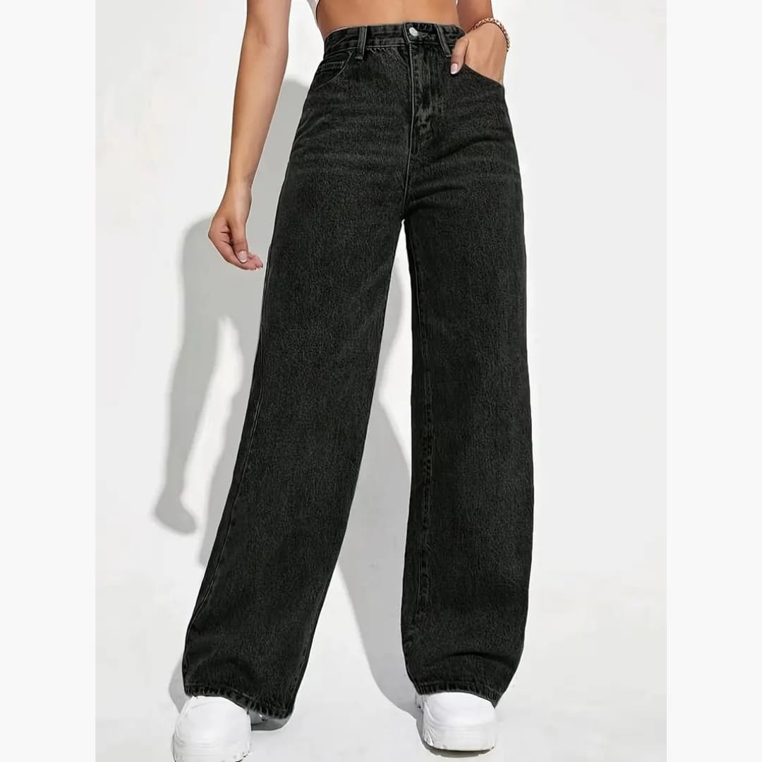 Högtaljede svarte jeans till dam