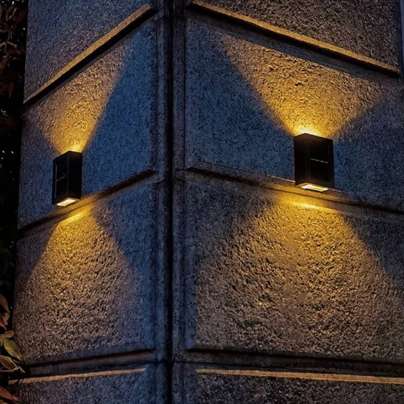 Solcelledrevet Vägglampa till Uteplass, 4 st
