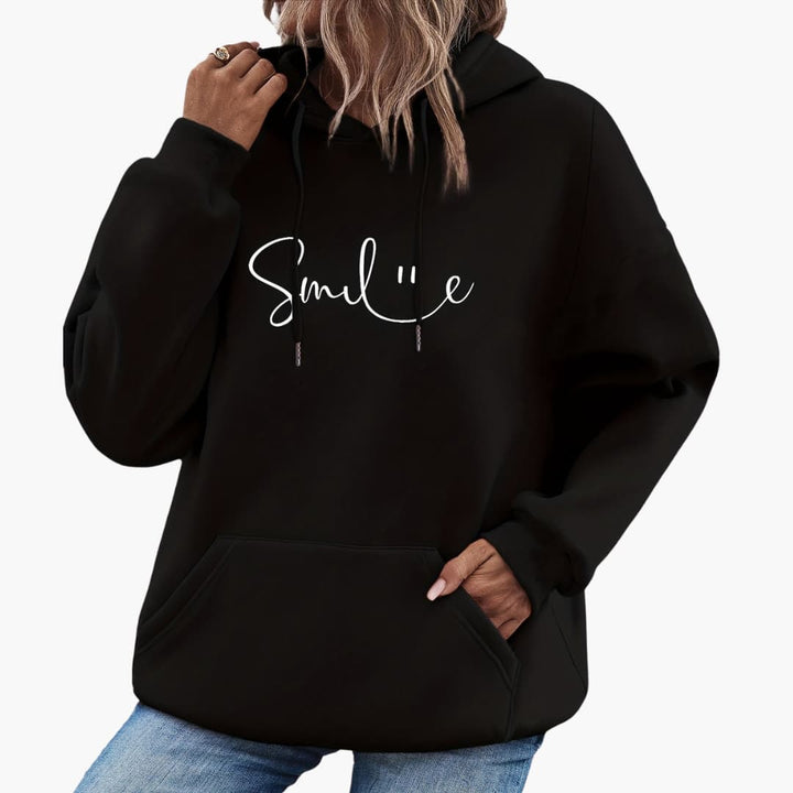 Caroline - Snygg Smile Graphic Hoodie för kvinnor