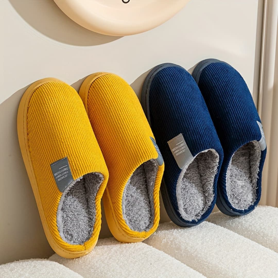 Termiske inomhustöfler för män och kvinnor med varm halksäker design