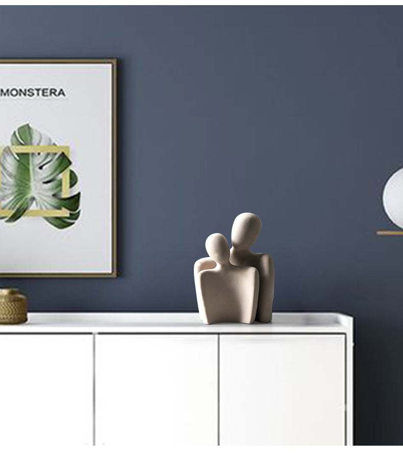 Abstrakt Kjärlighetsstatue – Elegant Modern Hemmedekorasjon