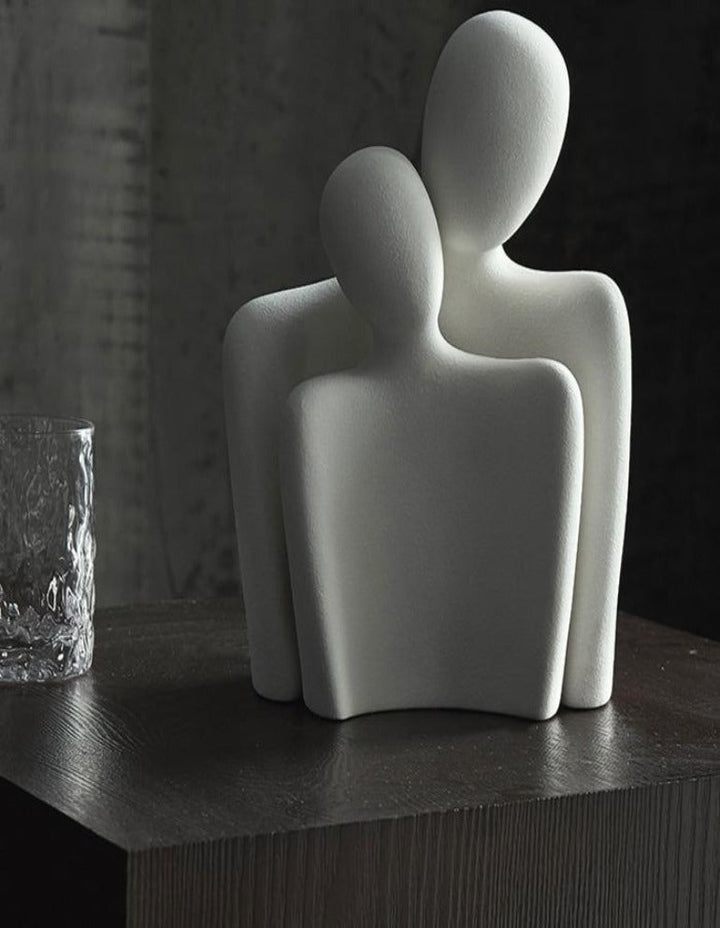 Abstrakt Kjärlighetsstatue – Elegant Modern Hemmedekorasjon