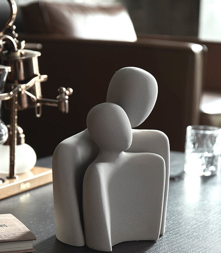Abstrakt Kjärlighetsstatue – Elegant Modern Hemmedekorasjon