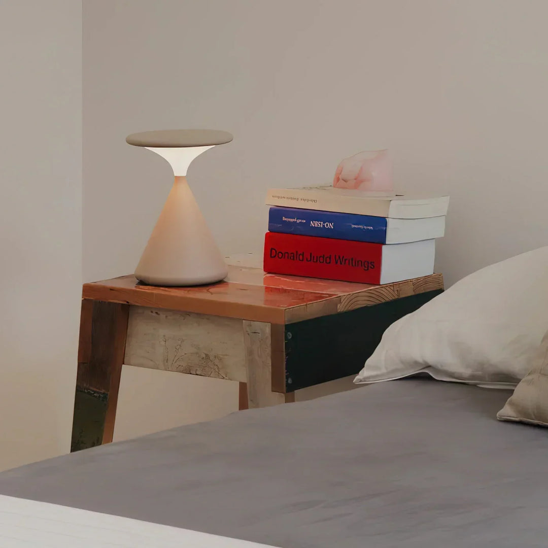 Aeron Hourglass Bordslampa - Batteridrevet | Justerbar LED