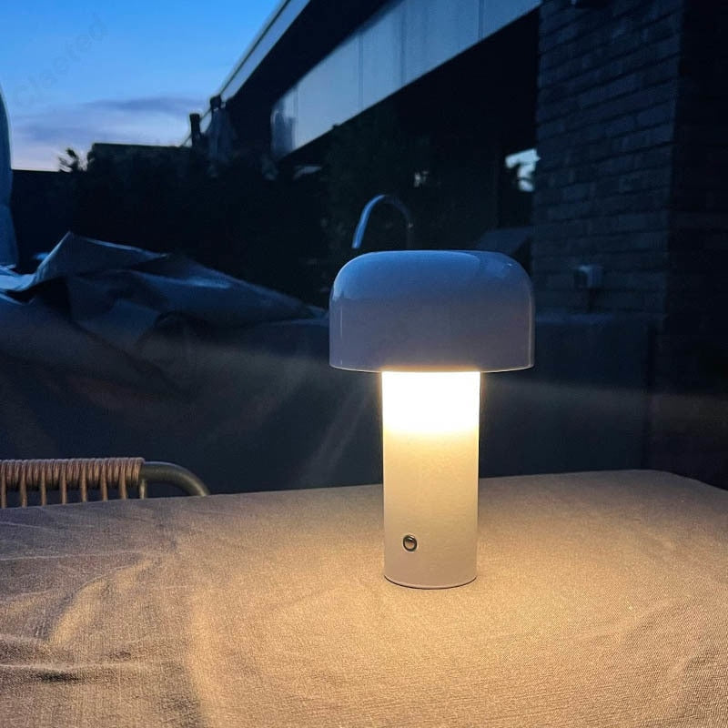 Bärbar LED Nattbordslampe med Beröringskontroll