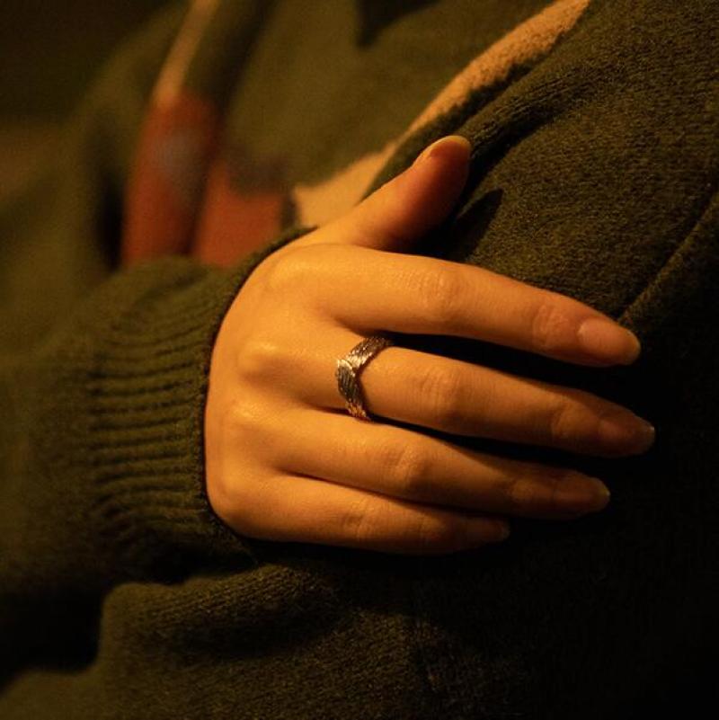 Unisex Englevinge Ring i Silver – Beskyttende Design
