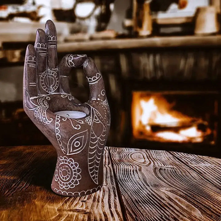 Buddha Hånd Lysestake – Zen Inspirert Borddekorasjon