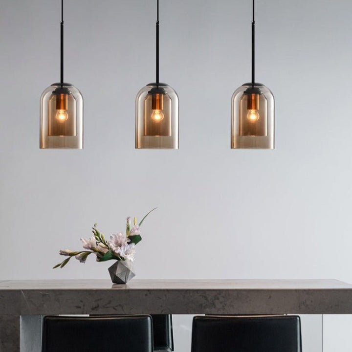 Dobbel Glas Pendellampa – Elegant Belysning för Hemmet
