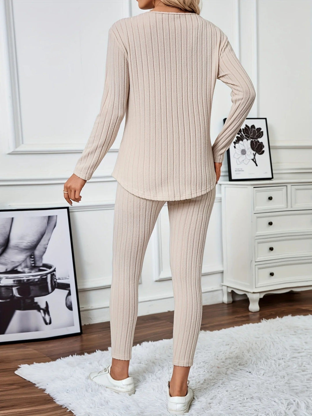 Elegant Enfärgad Jumpsuit med V-hals för Kvinnor