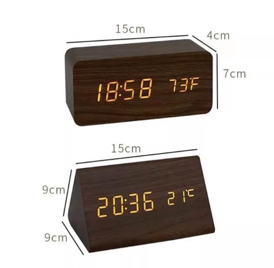 Elegant LED Klocka med Stemmeaktivering för Hem och Kontor