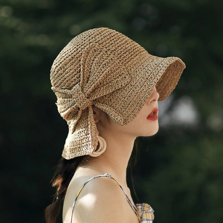 Elegant hatt för kvinnor med bred brem