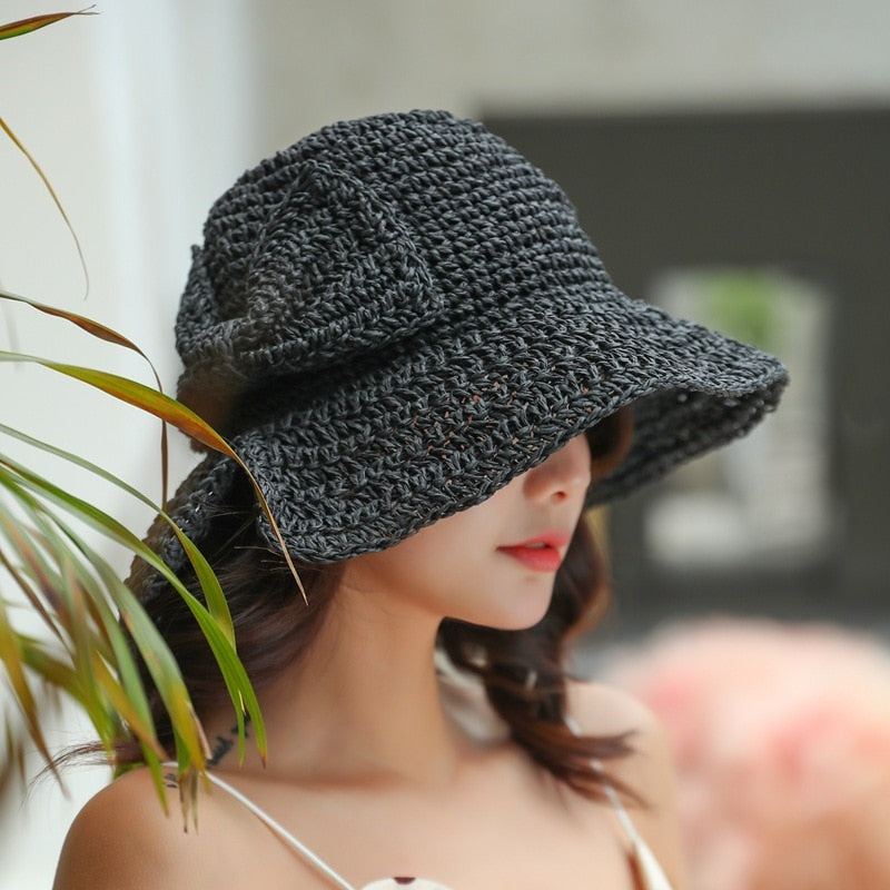 Elegant hatt för kvinnor med bred brem