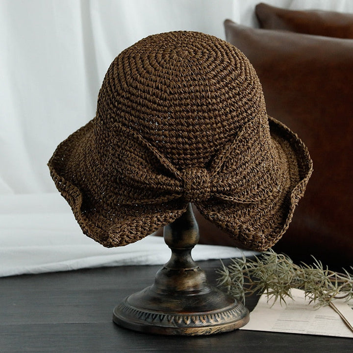 Elegant hatt för kvinnor med bred brem