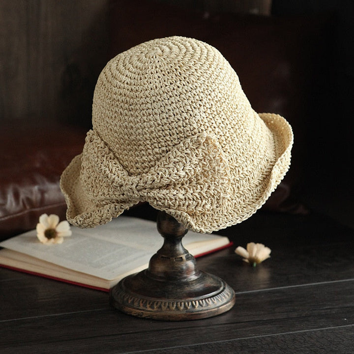 Elegant hatt för kvinnor med bred brem