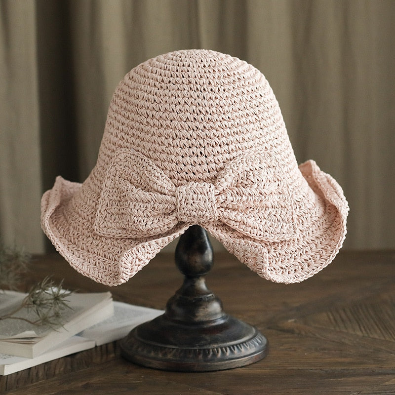 Elegant hatt för kvinnor med bred brem