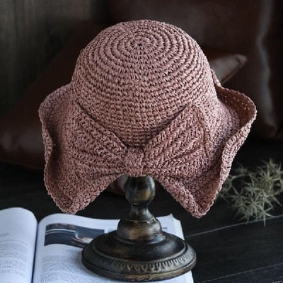 Elegant hatt för kvinnor med bred brem