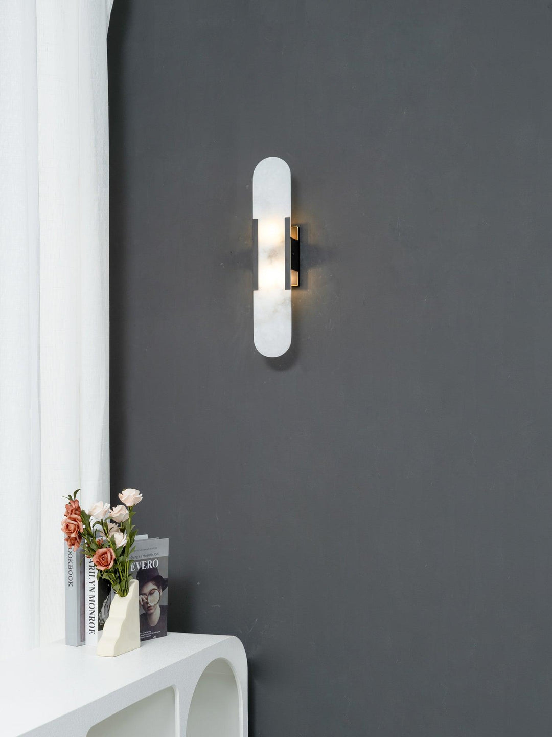 Vägglampa i Alabast | Elegant Design | Tidlös Skönhet