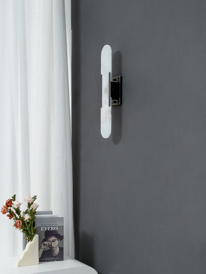 Vägglampa i Alabast | Elegant Design | Tidlös Skönhet
