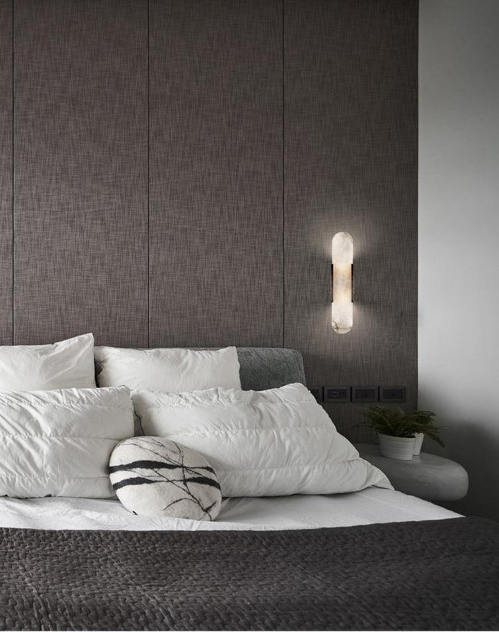 Vägglampa i Alabast | Elegant Design | Tidlös Skönhet