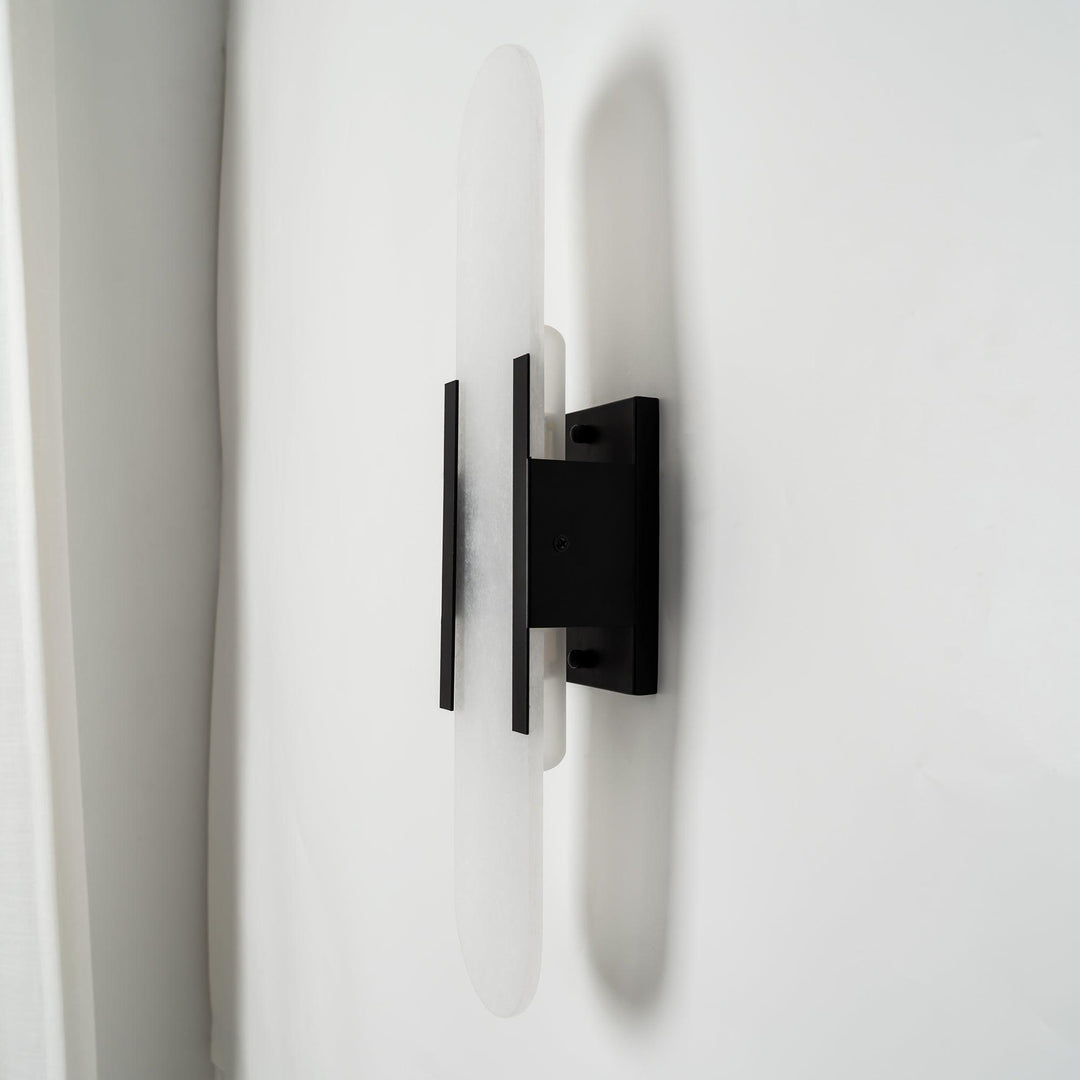 Vägglampa i Alabast | Elegant Design | Tidlös Skönhet