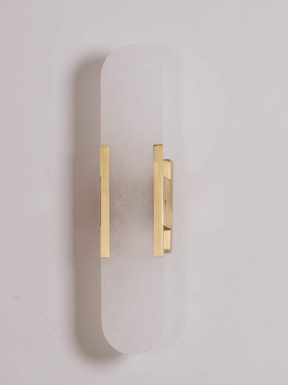 Vägglampa i Alabast | Elegant Design | Tidlös Skönhet
