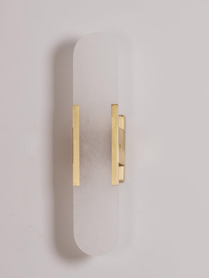 Vägglampa i Alabast | Elegant Design | Tidlös Skönhet
