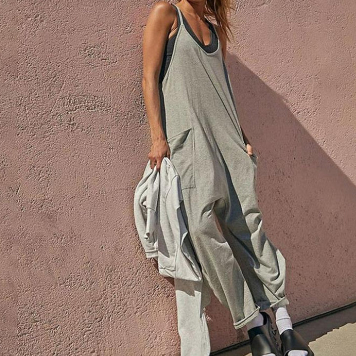 Enkel Jumpsuit med V-hals - Komfort och Stil