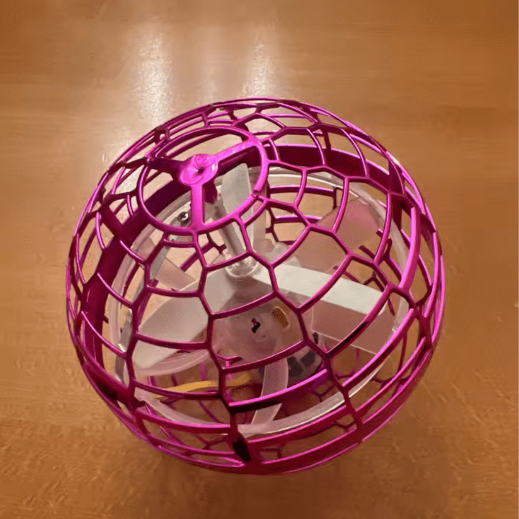 Flygende Gyroskop med Färgat LED-ljus och 360° Rörelse