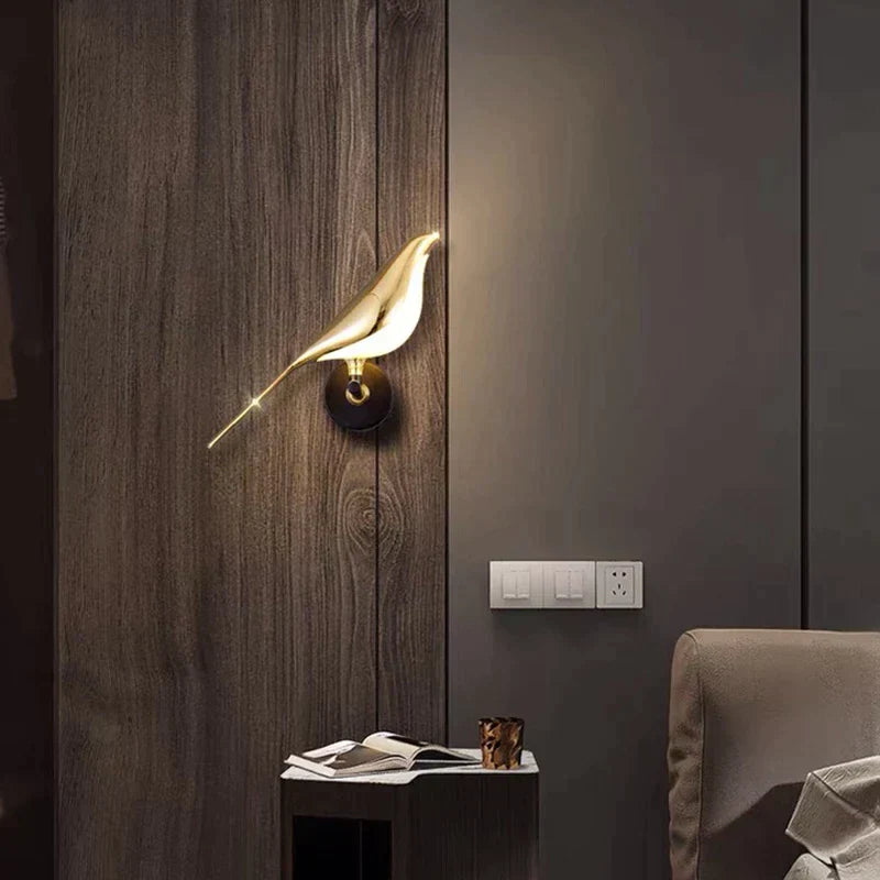 Modern Vägglampa | Fugleformet Design