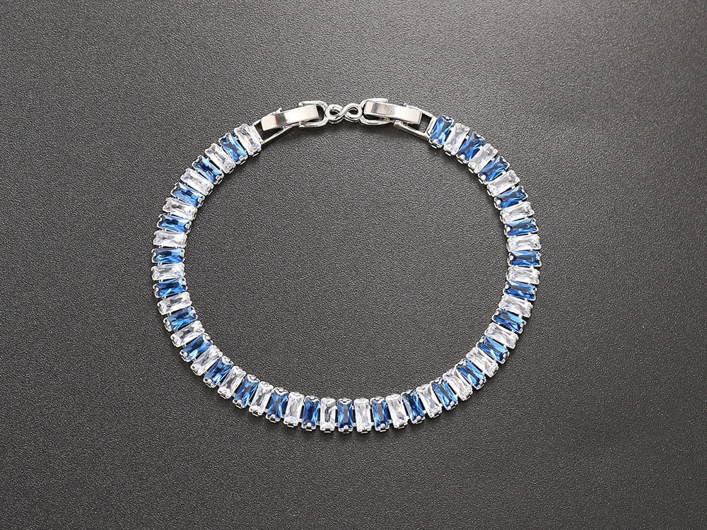 Kvinnor Cubic Zirconia Armband, Luksuriöst Design