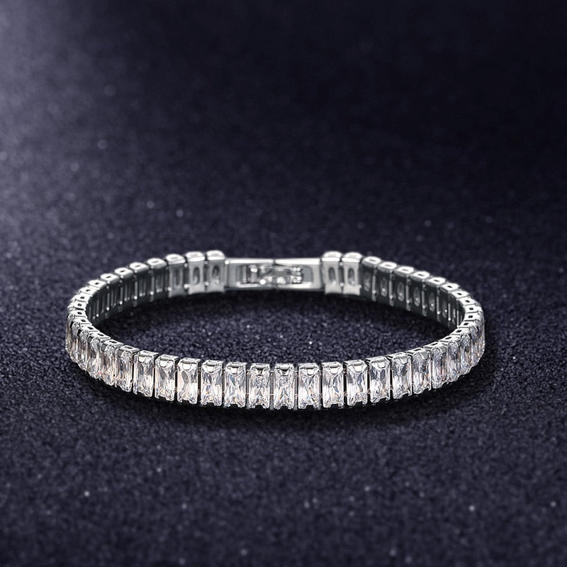 Kvinnor Cubic Zirconia Armband, Luksuriöst Design