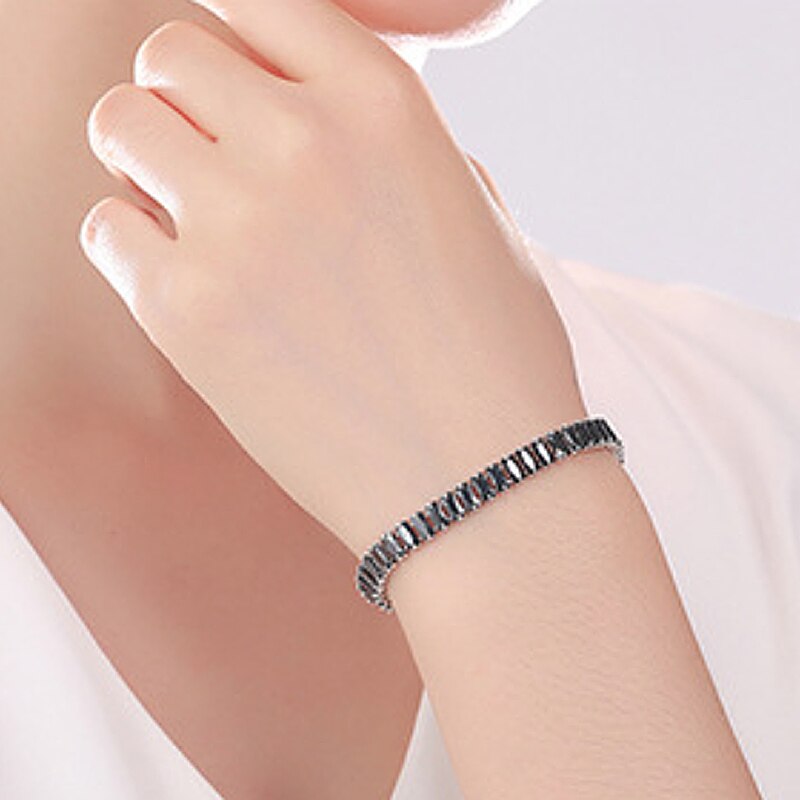 Kvinnor Cubic Zirconia Armband, Luksuriöst Design
