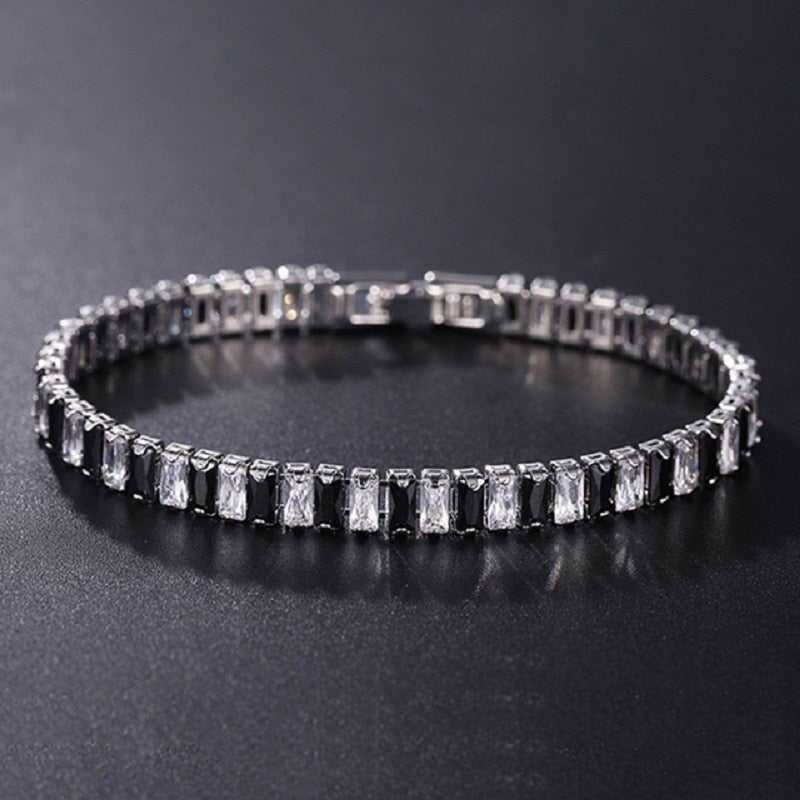 Kvinnor Cubic Zirconia Armband, Luksuriöst Design