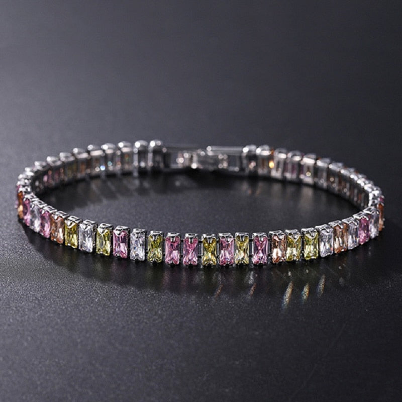 Kvinnor Cubic Zirconia Armband, Luksuriöst Design
