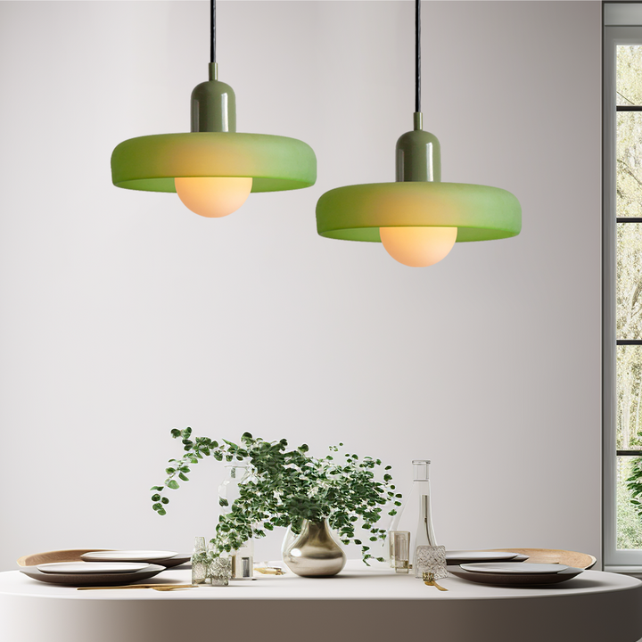 Hengende Lampa i Färgat Glas för Hemmet – Modern Belysning