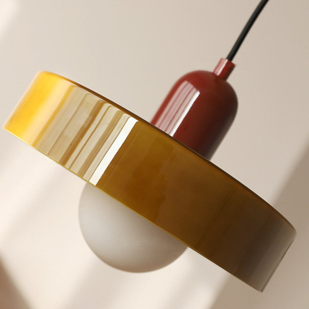 Hengende Lampa i Färgat Glas för Hemmet – Modern Belysning