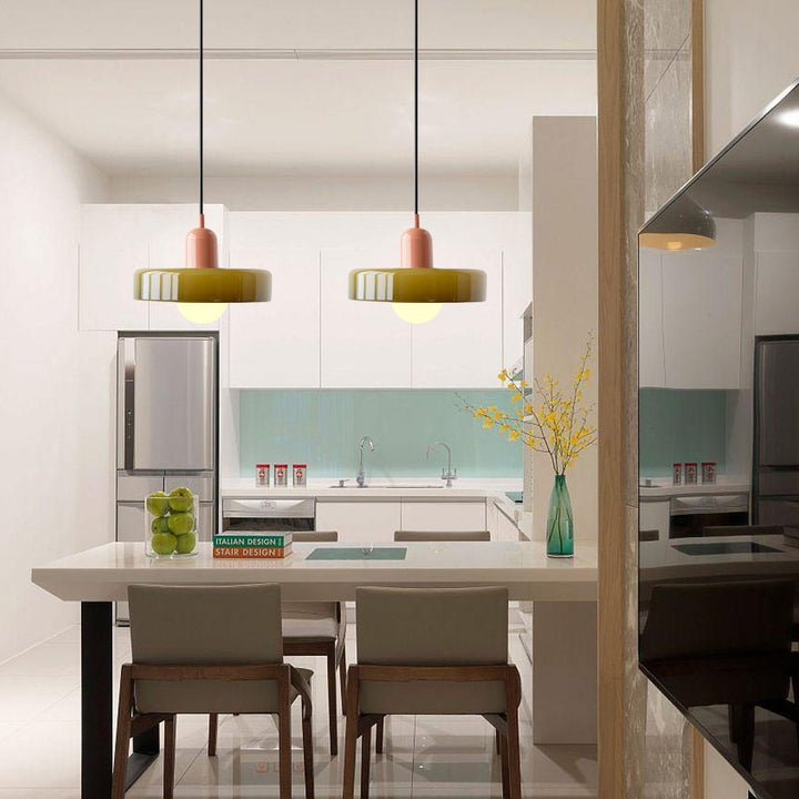 Hengende Lampa i Färgat Glas för Hemmet – Modern Belysning