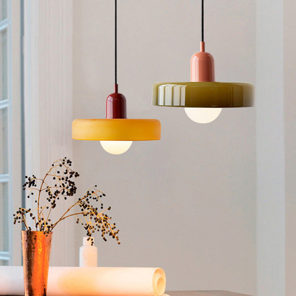 Hengende Lampa i Färgat Glas för Hemmet – Modern Belysning