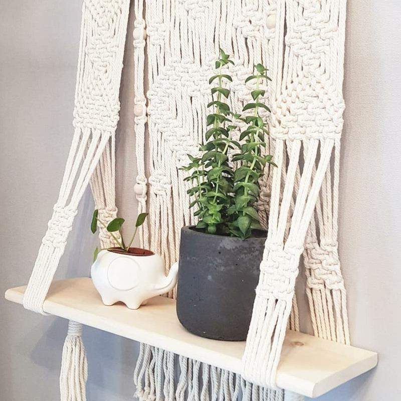 Hengende Macramé Vegghylle – Boho Interiördekor