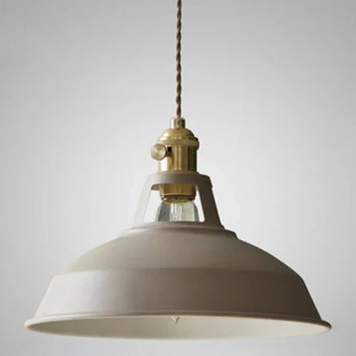 Hengende Lampa i Industriell Stil – Skapa Unik Atmosfär