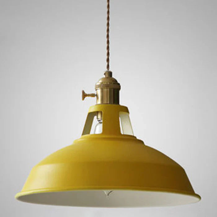 Hengende Lampa i Industriell Stil – Skapa Unik Atmosfär