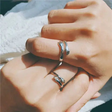 Unisex Justerbar Klemring i Silver – Symbol på Kjärlighet och Vennskap