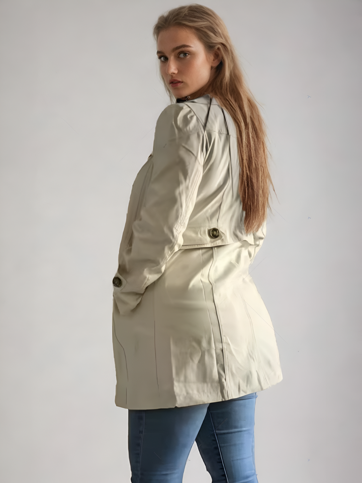 Klassisk Trenchcoat för Kvinnor – Tidlös Elegans i Vardagen