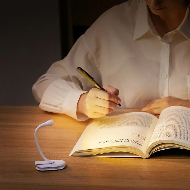 Universell Mini Klipsboklampe – Justerbar LED för Lesing