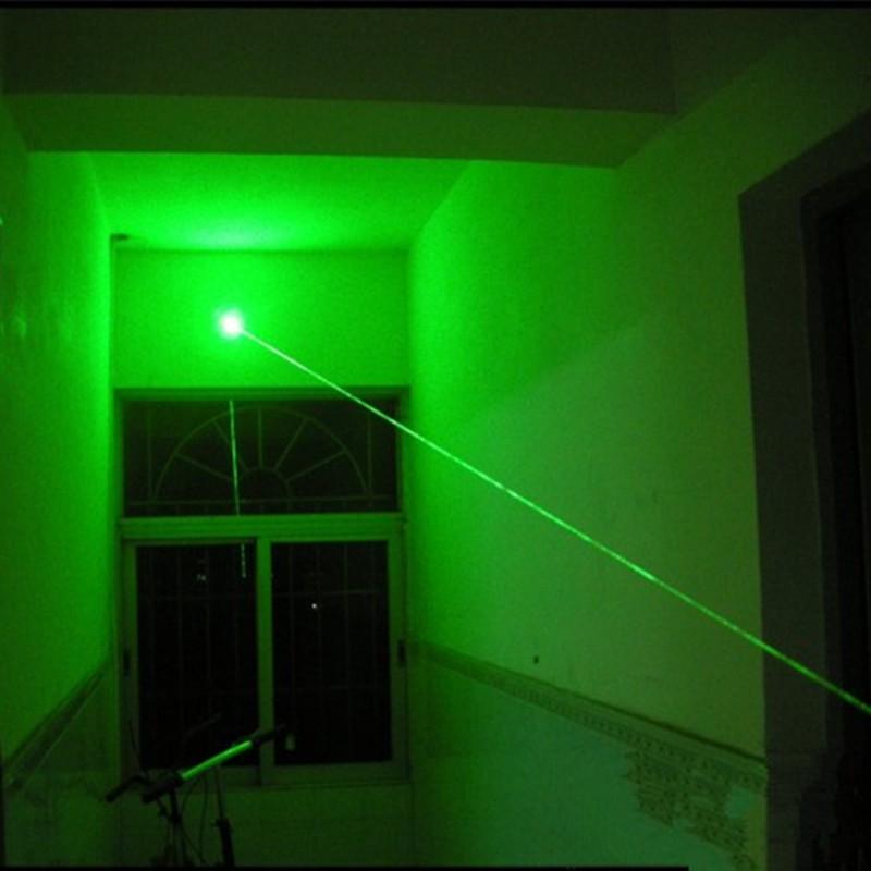 Kraftfull Grön Laserpeker - Lång Distanse | Jakt &amp; Utforskning