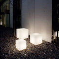 Kubeformet Utomhus LED-Lampa med 16 Färger