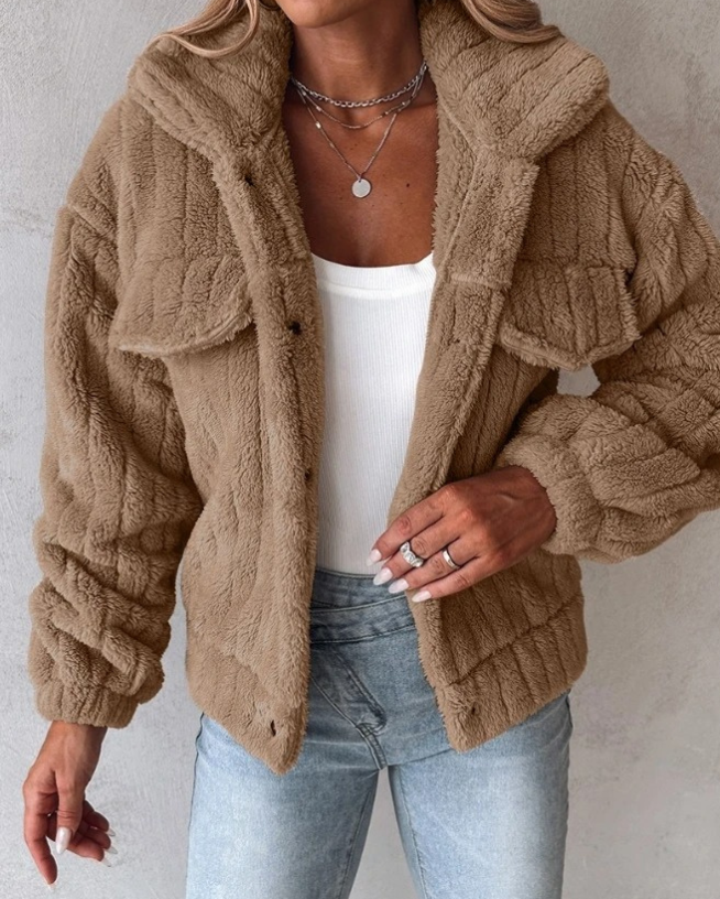 Kvinna Oversized Teddykåpe för Maximal Stil och Värme