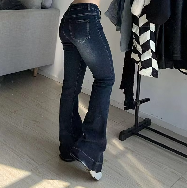 Kvinnor Flare-jeans med Låg Midja – Trendig Retrostil