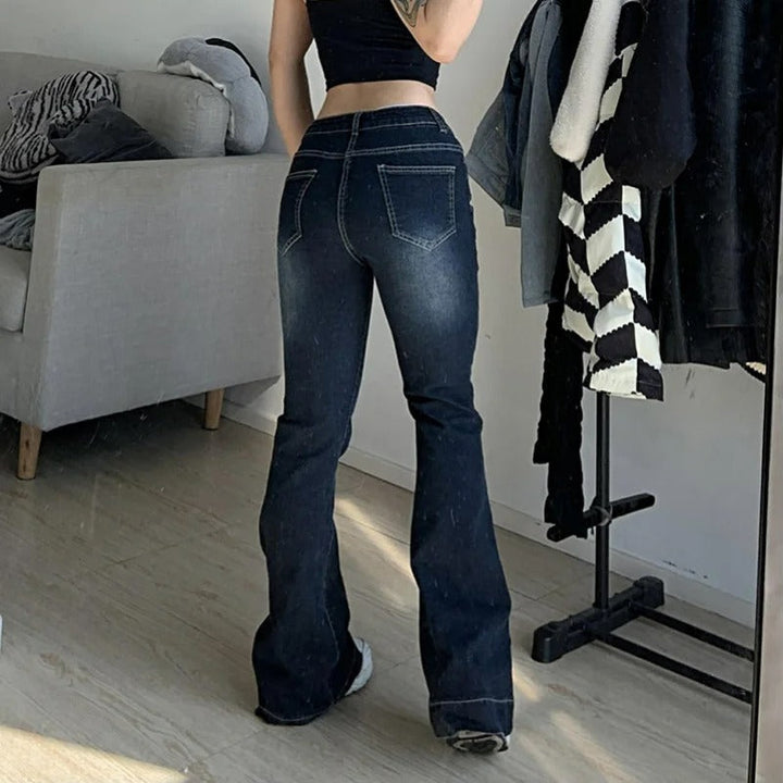 Kvinnor Flare-jeans med Låg Midja – Trendig Retrostil